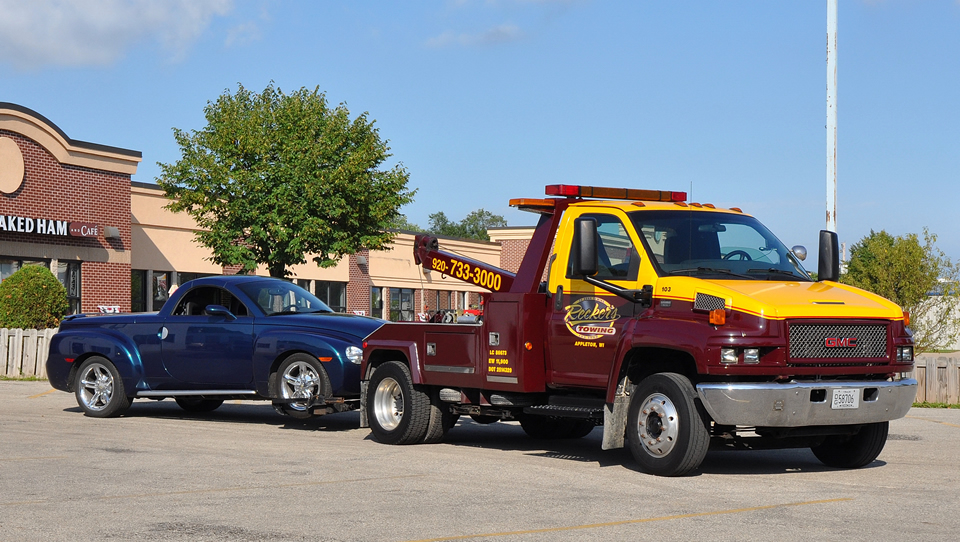 No Matter the Vehicle, Recker’s Towing Offers Towing Service